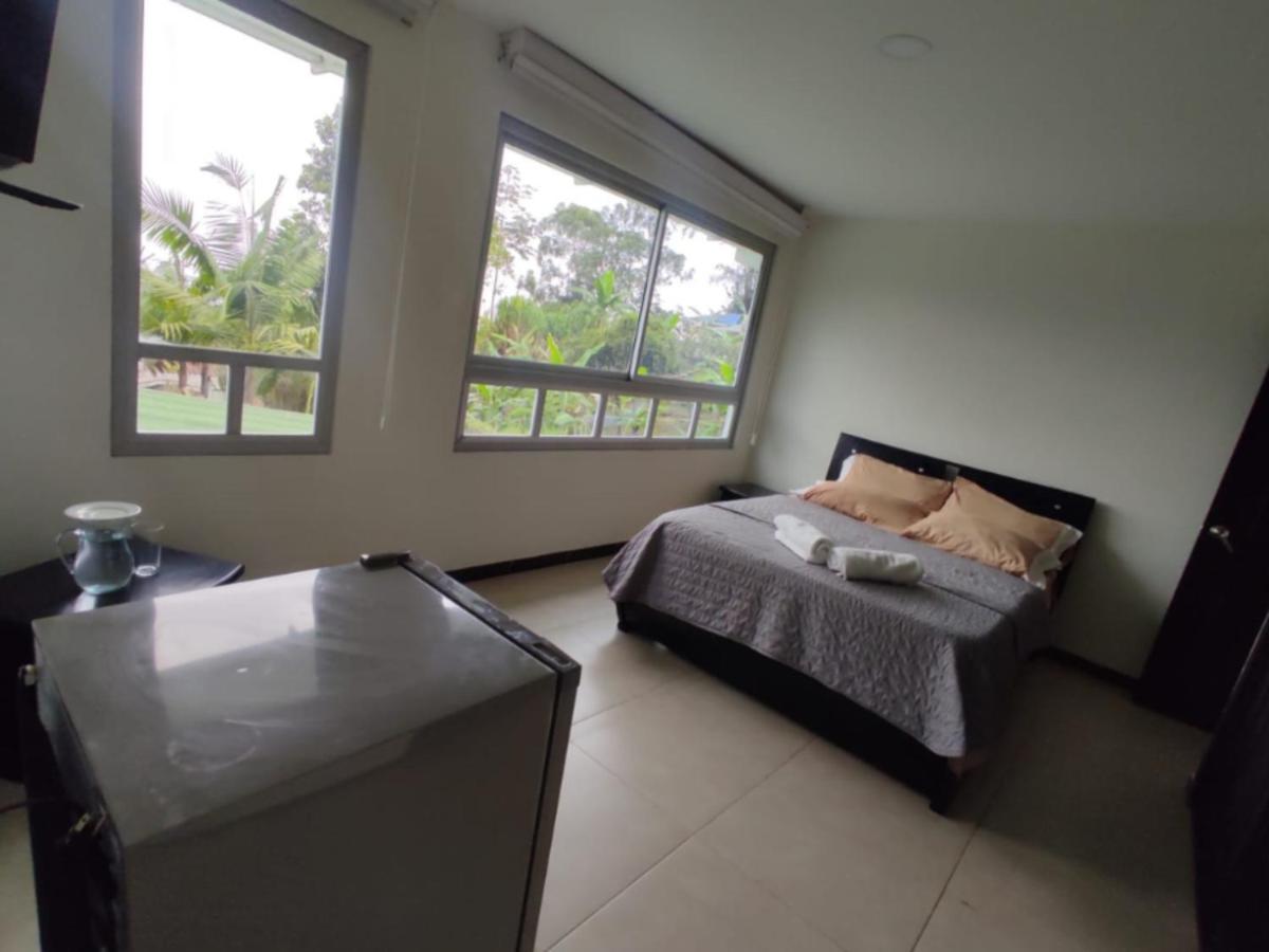 Habitacion Privada En Finca Turistica Hualcala La Mesa  Εξωτερικό φωτογραφία