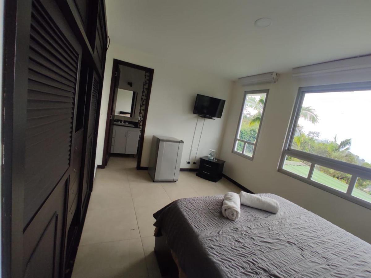 Habitacion Privada En Finca Turistica Hualcala La Mesa  Εξωτερικό φωτογραφία